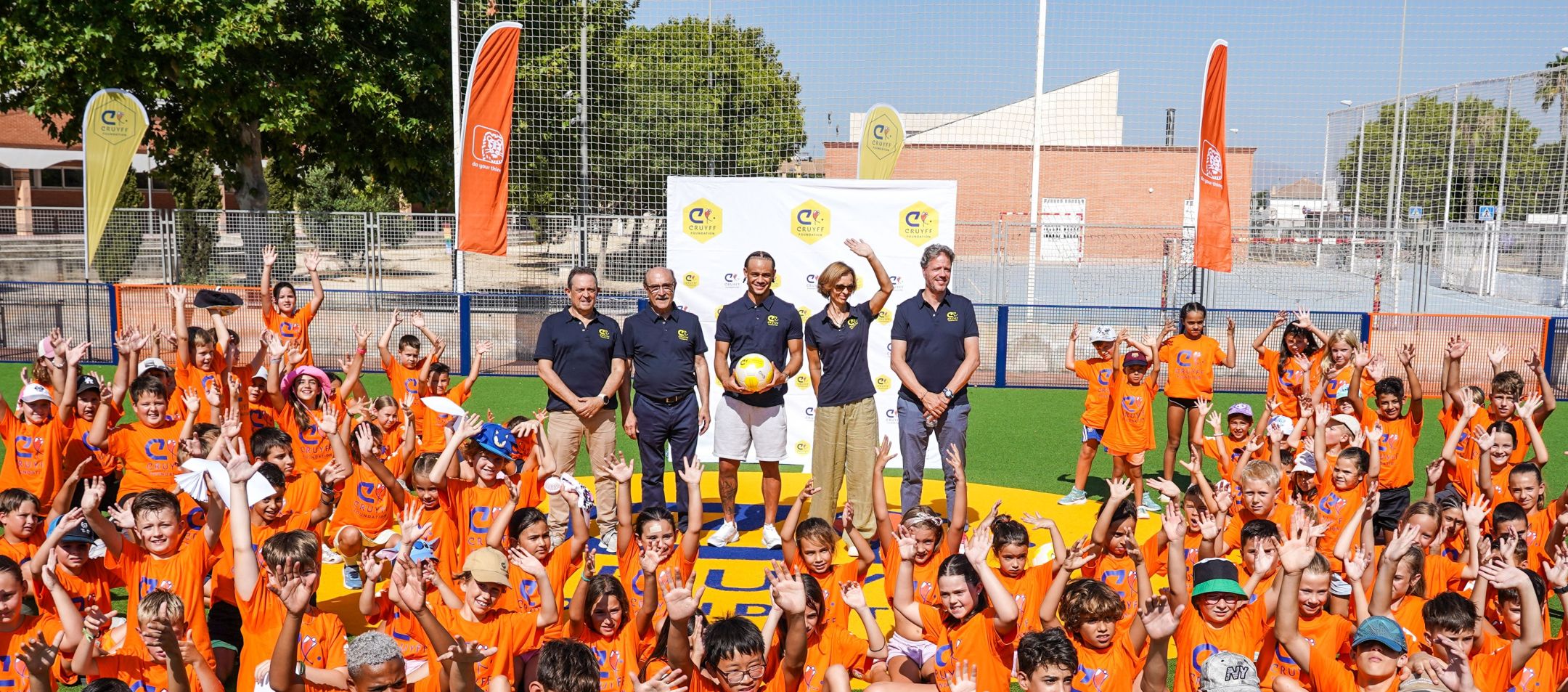Opening CC Xavi Simons hero