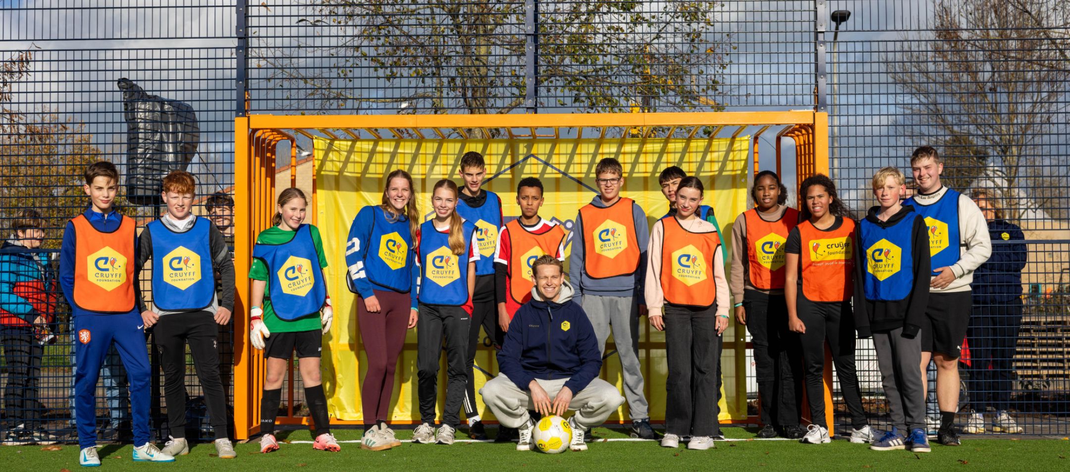 Cruyff Court Frenkie de Jong Moreno Le Loux klein 16