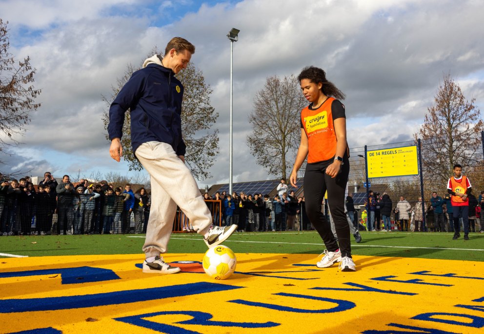 Cruyff Court Frenkie de Jong Moreno Le Loux klein 12 2