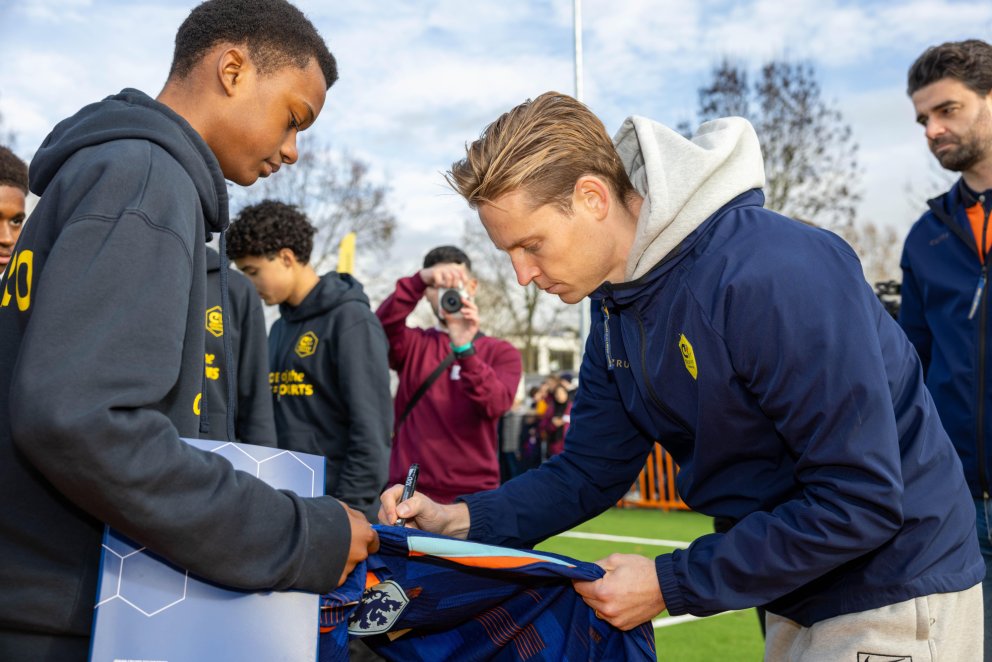 Cruyff Court Frenkie de Jong Moreno Le Loux klein 5